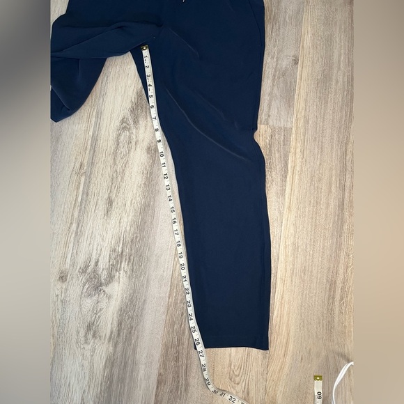 Lululemon Athletica Blue Cropped Ankle Pants‎ - Picture 6 of 8
